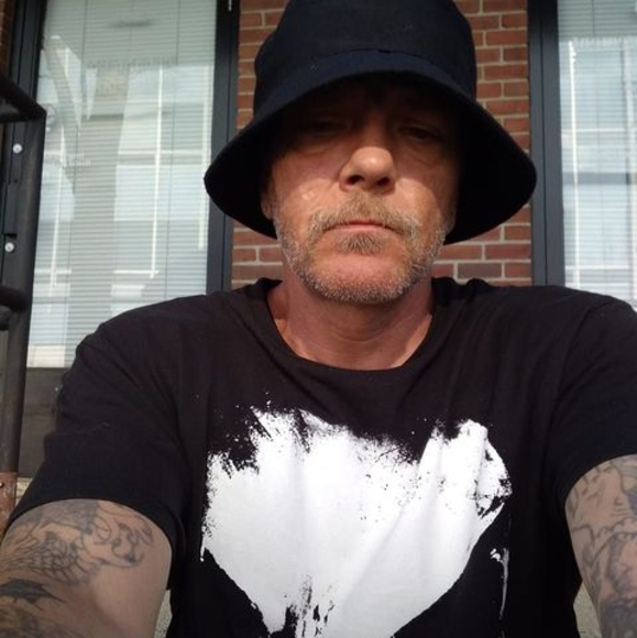 Meet your Posher, Richard - Picture 1 of 1